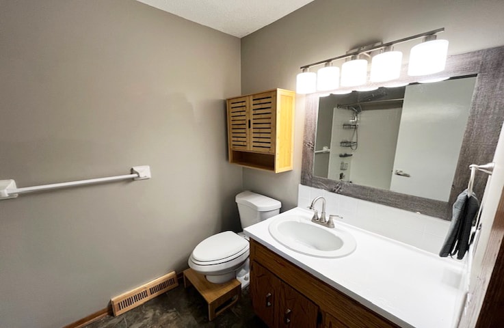 Building Photo - 3879 Polk St NE