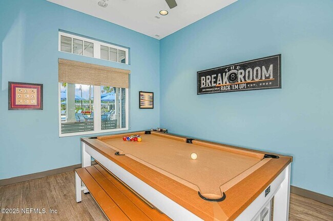 Building Photo - 10654 Towns Wy