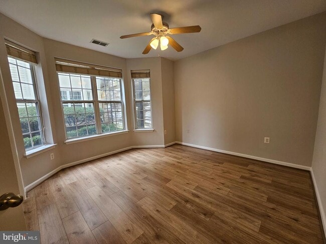 Building Photo - 6491 Cheyenne Dr