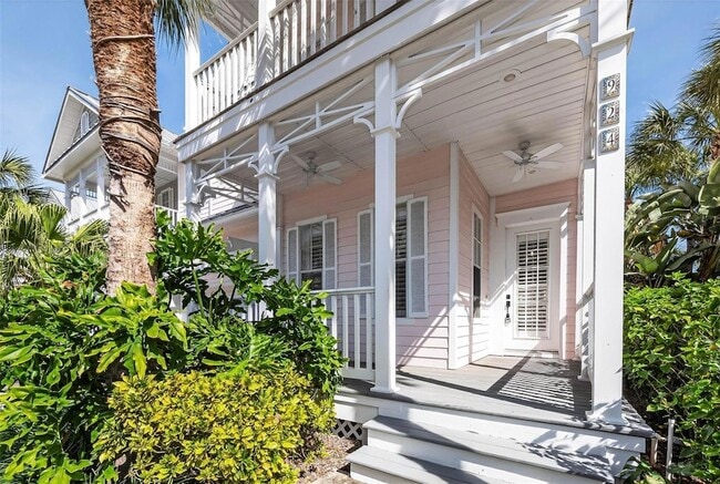 Building Photo - 924 Hemingway Cir