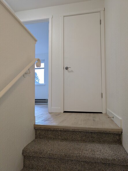 Building Photo - 4617 80th St NE