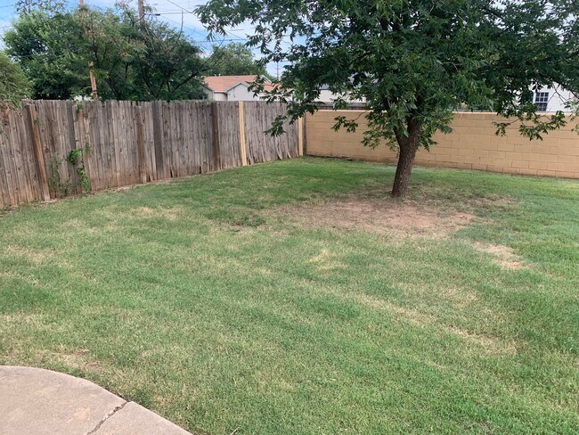 Building Photo - 3515 27th St