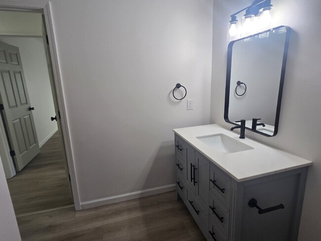 Building Photo - "Newly and beautifully remodeled 3-Bed Gem on Denmark Street!"