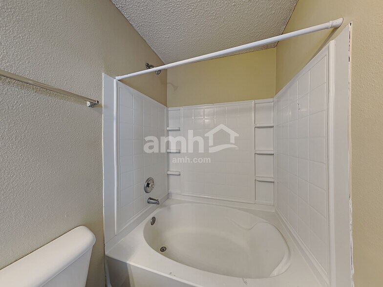 Building Photo - 8327 Wanda Lake Dr