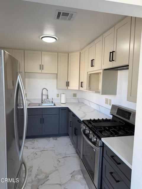 Building Photo - 826 Camelia Dr