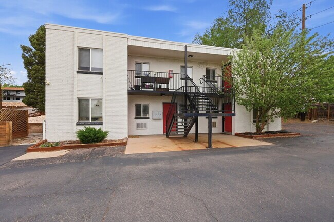 Building Photo - $1,440.95 with $300 Off the first month's rent,  2 Beds - 1 Bath, Condo in Denver with Granite Co...