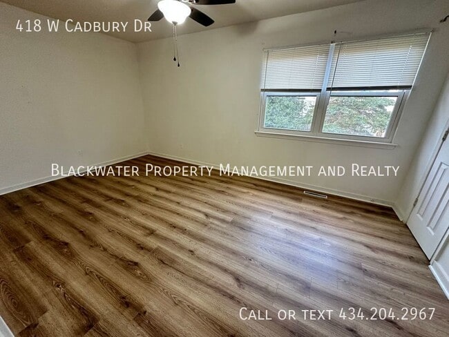 Building Photo - 3 Bedroom Townhome in Georgetown Forest! W...