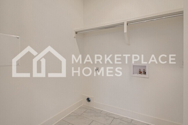 Building Photo - 518 Yokley Rd