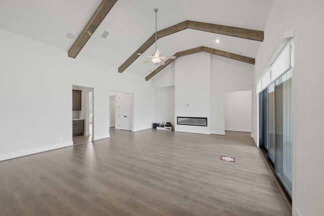 Building Photo - 2030 Highland Moss Rd