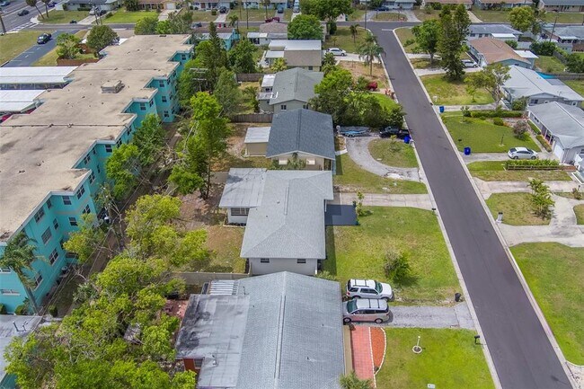 Building Photo - 11424 79th Ave