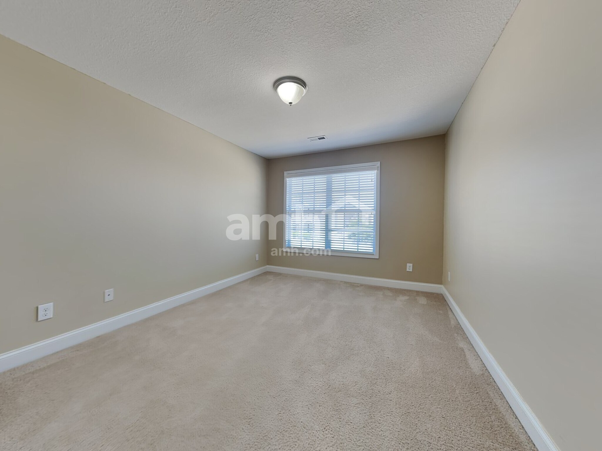Building Photo - 4721 Dawn Oaks Ln