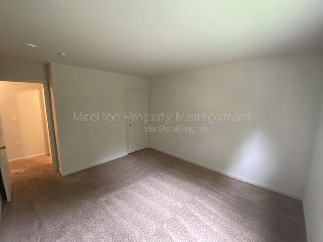 Building Photo - 10910 Coreys Way