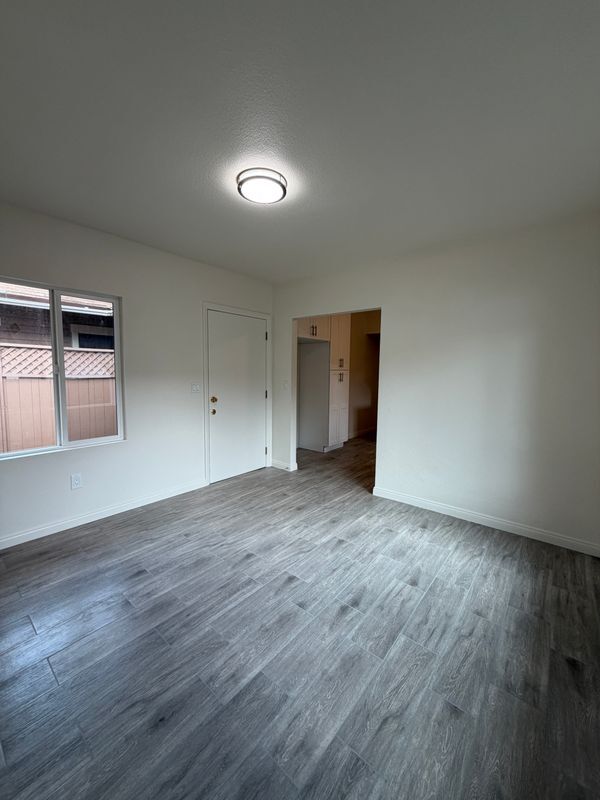 Building Photo - 223 E Colorado Blvd