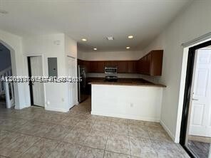 Building Photo - 648 SE 32nd Ave