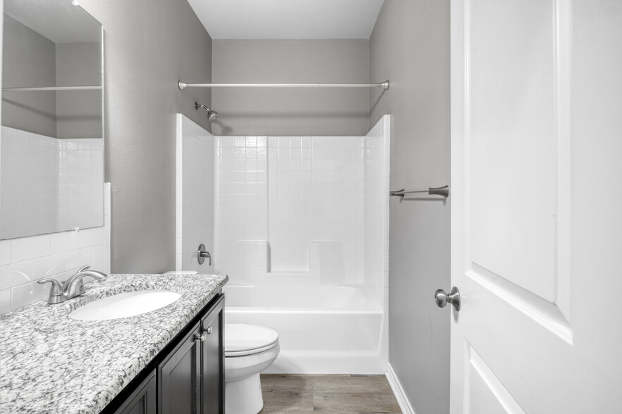 Guest Bathroom - 16076 Echo Glen Dr