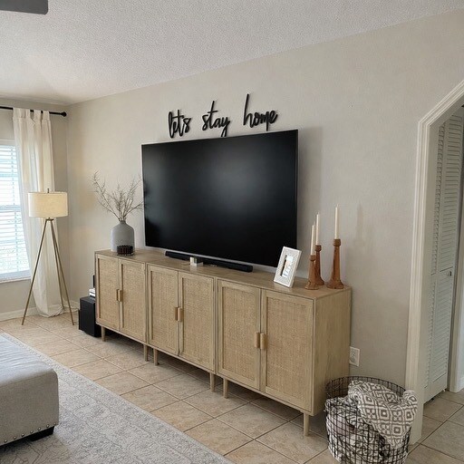 Building Photo - 2409 Sweetwater Blvd