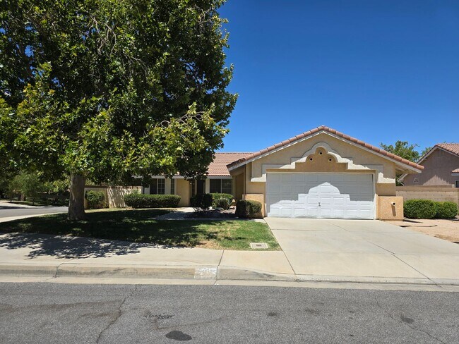 Primary Photo - 4375 Portola Dr