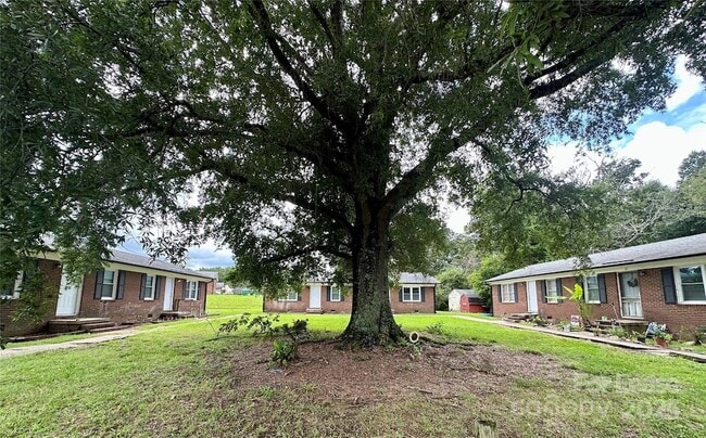 Building Photo - 48708 US-52