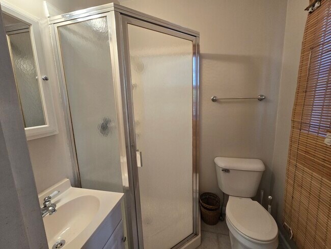 Building Photo - 3409 Alta Vista Dr