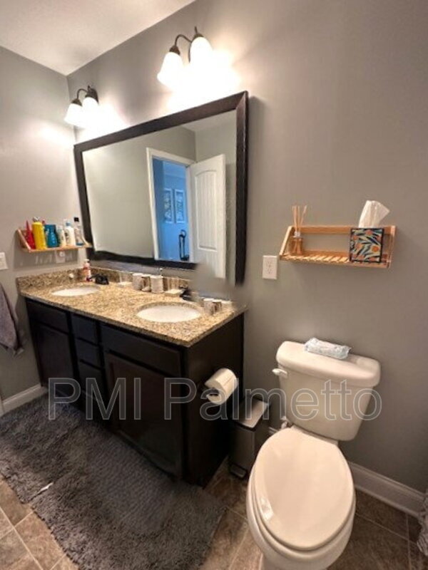 Building Photo - 226 Woolbright Ln