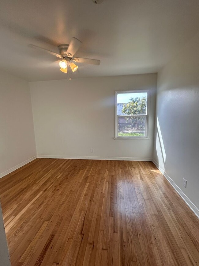 Building Photo - 13215