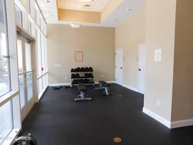 Building Photo - 421 Sky Sail Blvd