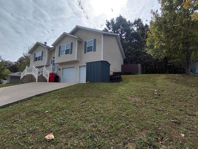 Building Photo - 21079 Hideaway Ln