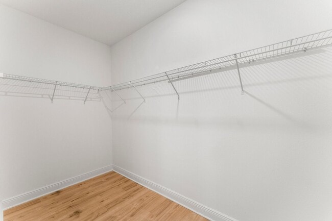 Building Photo - 115 Piper Cv