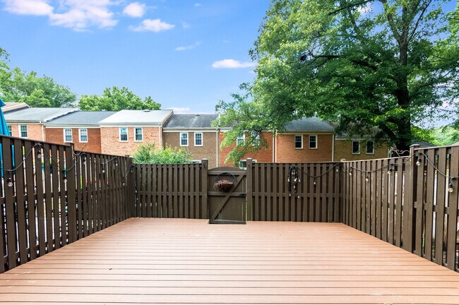 Building Photo - 2346 Horseferry Ct