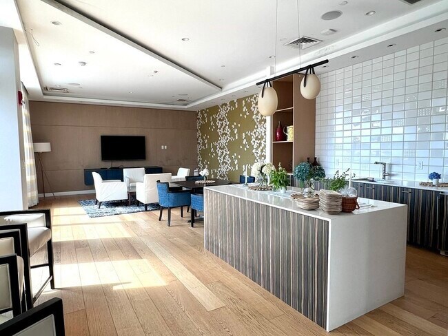 Building Photo - 74 Fenwood Rd