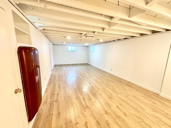 Building Photo - FREE AUGUST RENT!! - Harris Park Brick Ranch