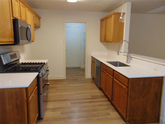 Building Photo - 11611 James B Connolly Ln