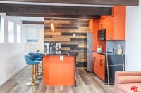 Building Photo - 1933 Lemoyne St