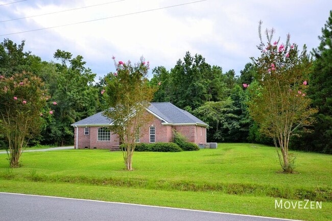 Building Photo - 135 Bell Swamp Rd NE