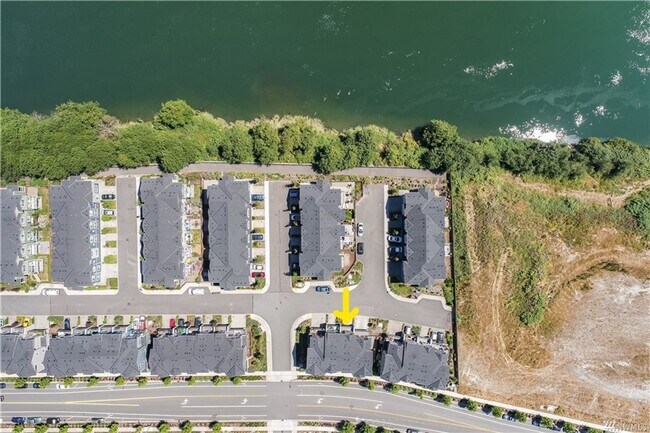 Building Photo - 3454 31st Dr