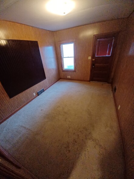 Building Photo - 539.5 S 1st St