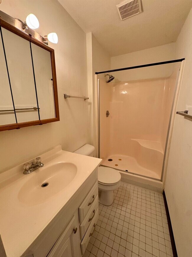 Building Photo - 1211 48th Ave