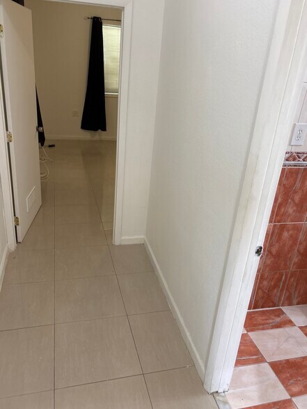 Building Photo - 360 NW 58th Ave