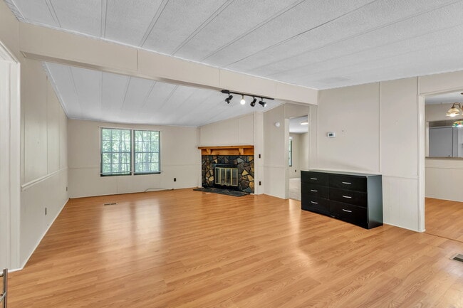 Building Photo - 234 Mill Pond Rd