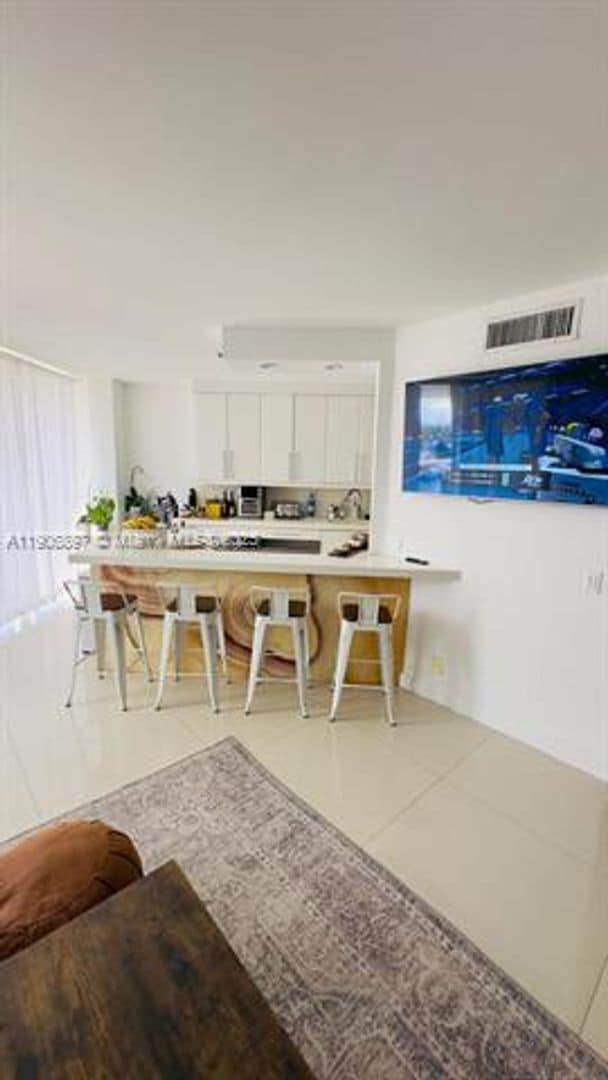 Building Photo - 3610 Yacht Club Dr