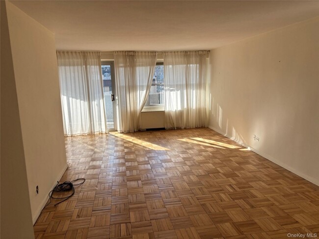 Building Photo - 17-85-85 215th St