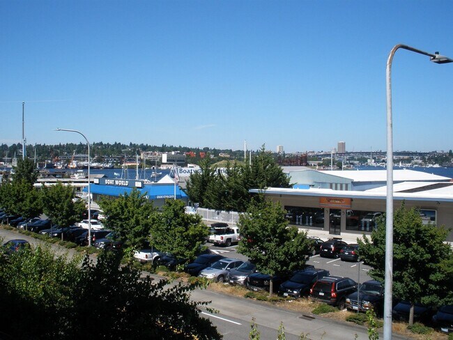 Building Photo - South Lake Union / Queen Anne Condo at The...