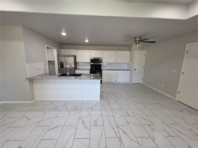 Building Photo - 809 Kinkade Pl