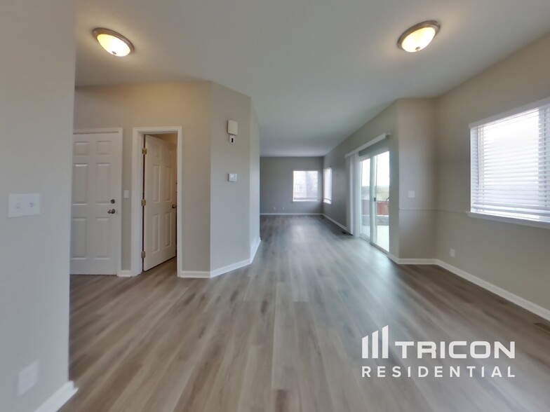 Building Photo - 9638 Lansing Cir