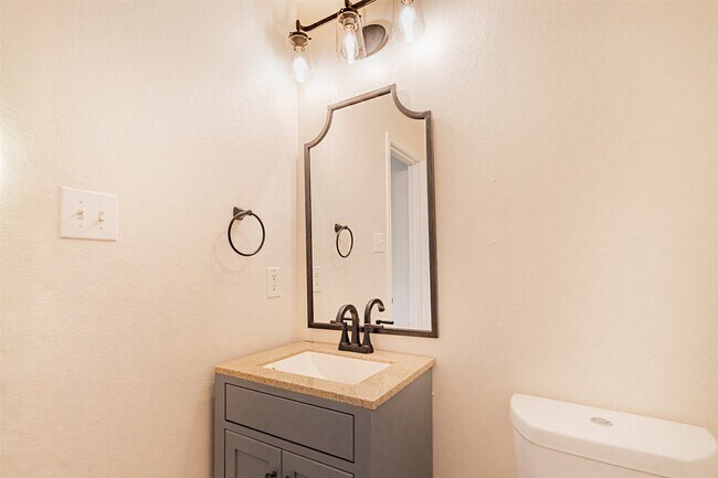 Building Photo - 2830 Katy Briar Ln