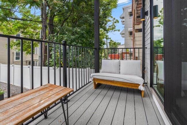 Building Photo - 143 Trenton St