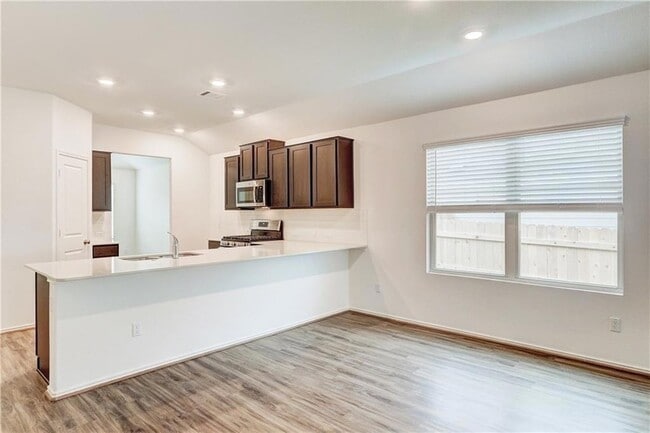 Building Photo - 5808 San Savino Dr