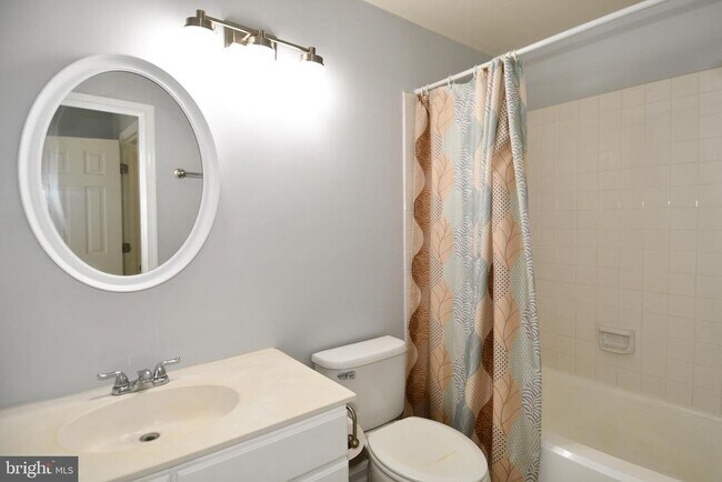 Building Photo - 46893 Eaton Terrace