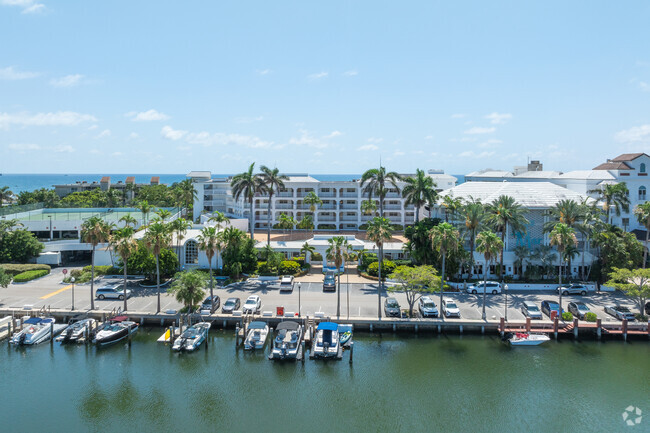 Alternate - Lago Mar Place