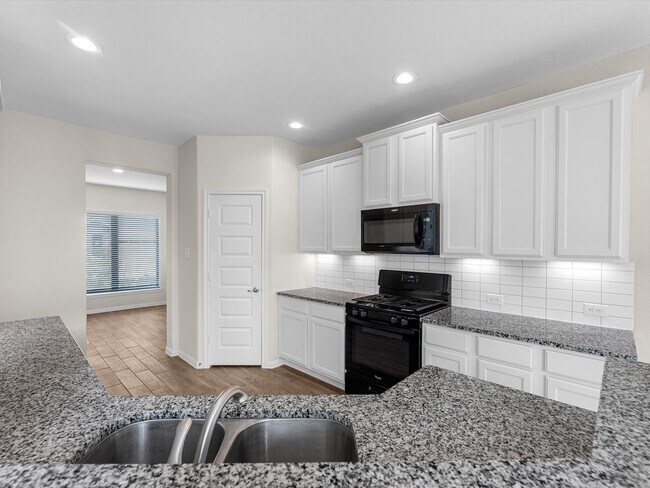 Building Photo - 40575 Goldeneye Pl